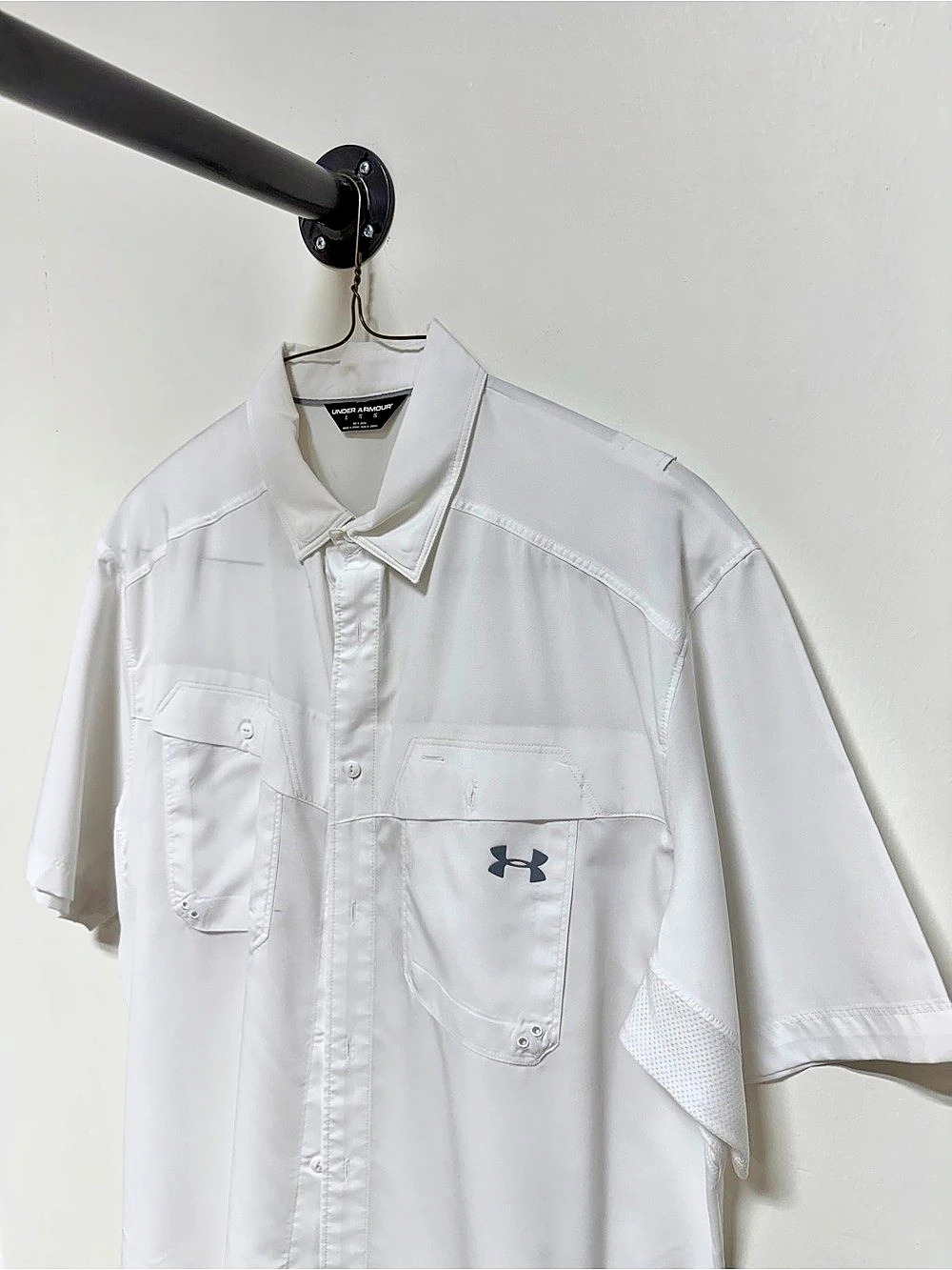 Under Armour Men's Fish Pro Hybrid Woven Short-Sleeve Shirt White